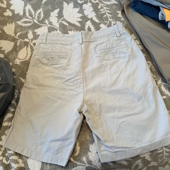 Nautica Men's Light Gray Flat Front Shorts - Picture 3 of 3